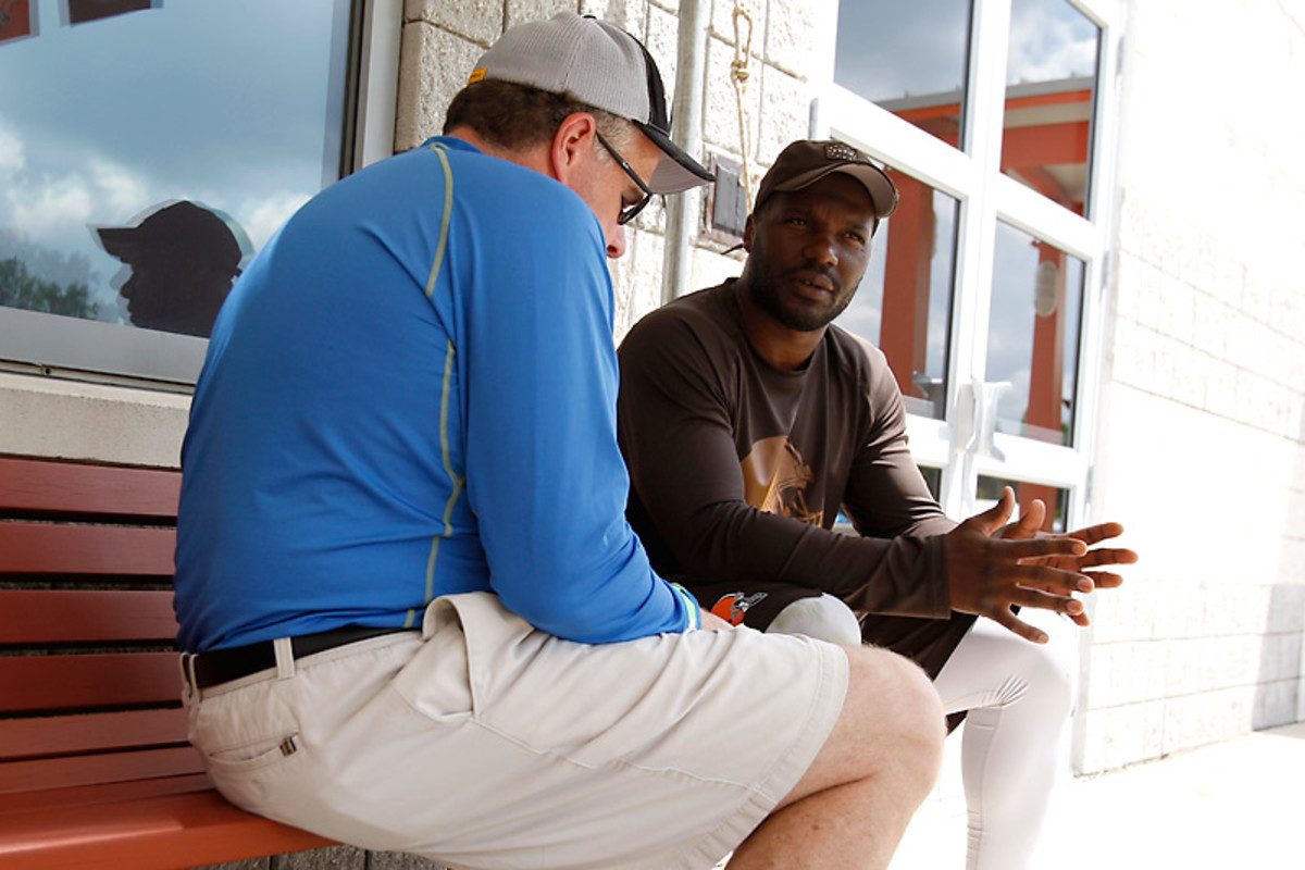 gallery-browns-mingo.jpg